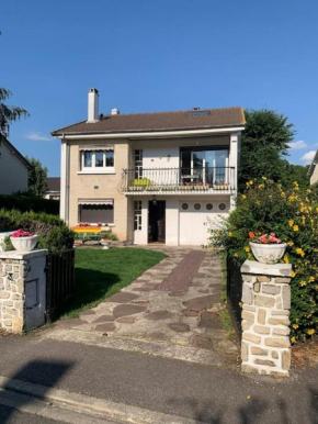 Charmante maison au calme proche de Paris